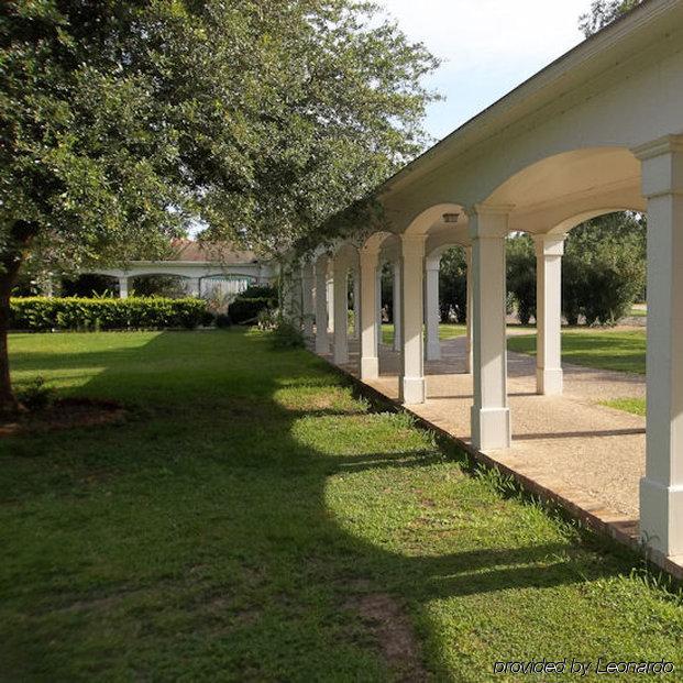 Columbia Lakes Hotel & Conference Center West Columbia エクステリア 写真