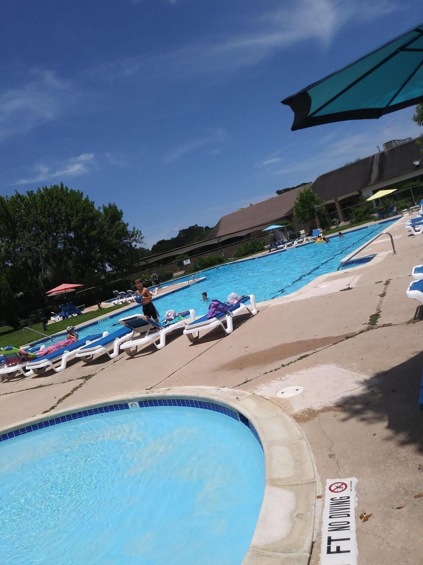 Columbia Lakes Hotel & Conference Center West Columbia エクステリア 写真